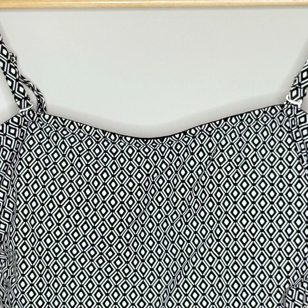 DKNY Women's Removable Straps One Piece Swimsuit Medium‎ Black/White SPF - Picture 3 of 16